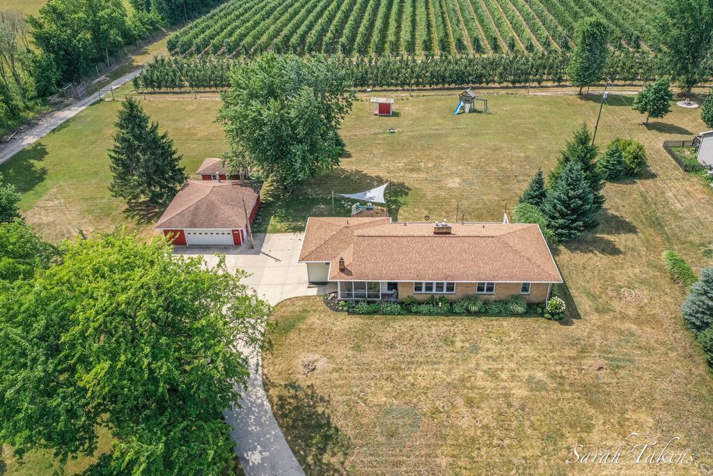 362 Broman Street Ne, Algoma Twp, MI 49345