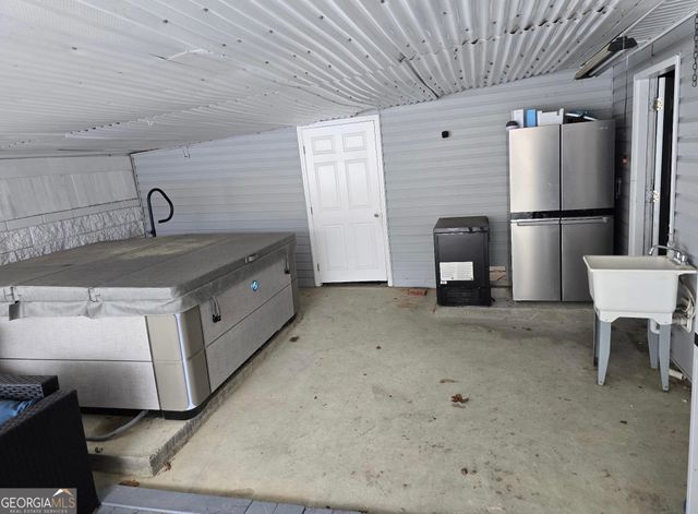 38 Lakeview Drive SE, Lindale, GA 30147