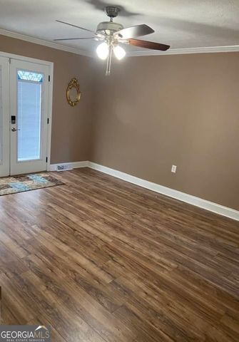 38 Lakeview Drive SE, Lindale, GA 30147