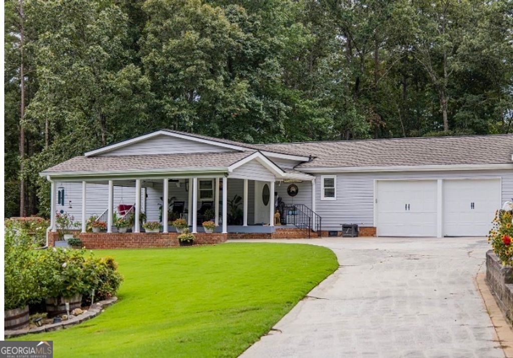 38 Lakeview Drive SE, Lindale, GA 30147