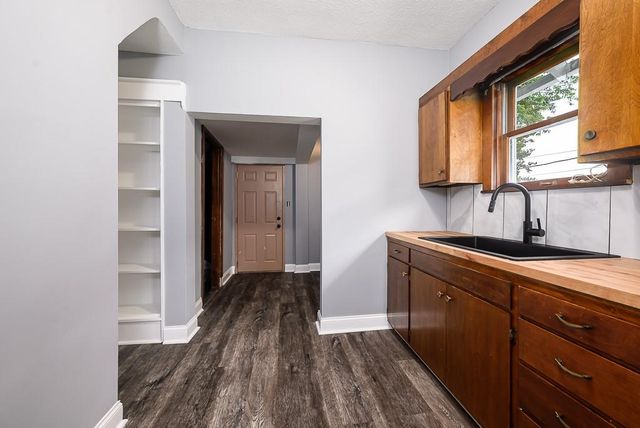 1912 Park Drive, Kansas City, KS 66102