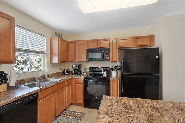 8625 Alizarin Avenue, Cicero, NY 13039