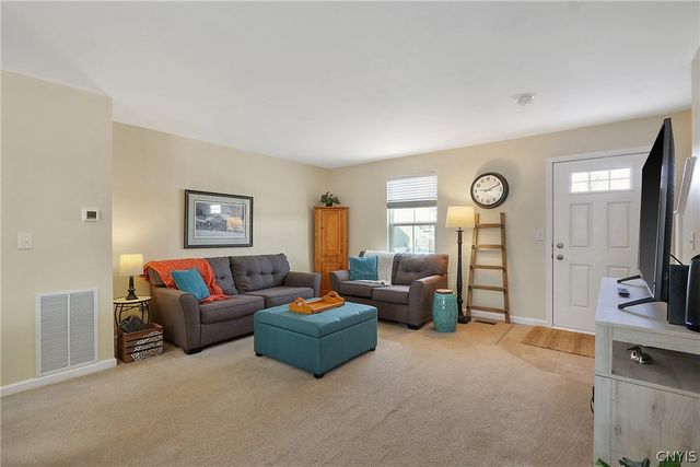 8625 Alizarin Avenue, Cicero, NY 13039