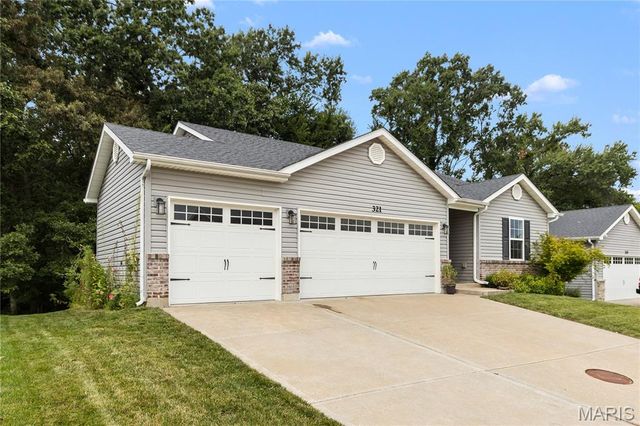 321 Touchdown Drive, Foristell, MO 63348
