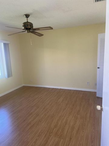 6039 Sunberry Circle, Boynton Beach, FL 33437