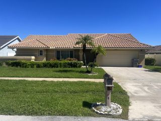 6039 Sunberry Circle, Boynton Beach, FL 33437