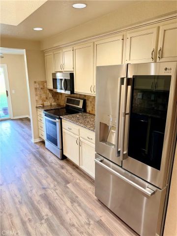 38441 Oaktree Loop, Murrieta, CA 92562