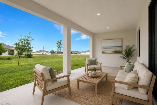 2204 NE 14th PL, Cape Coral, FL 33909