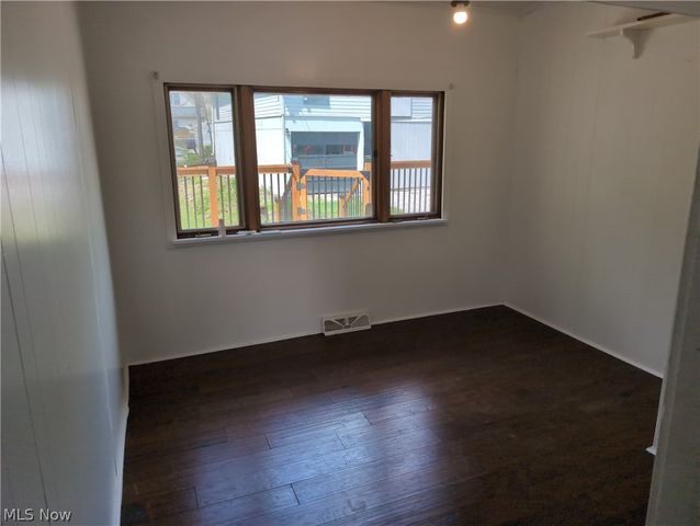 8217 Park Avenue, Garrettsville, OH 44231