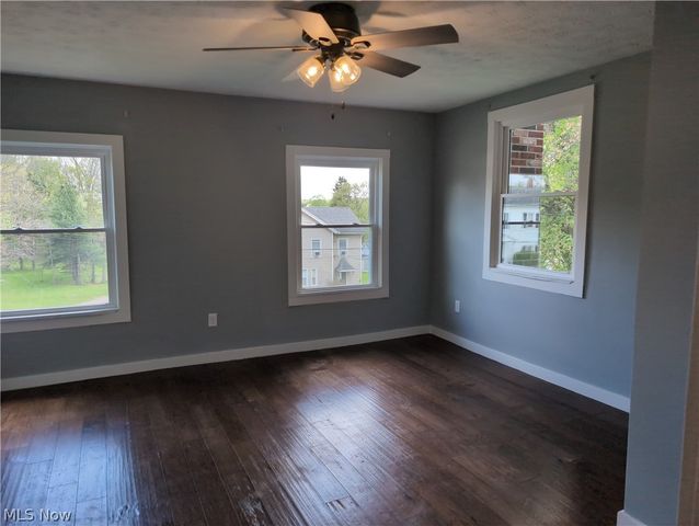 8217 Park Avenue, Garrettsville, OH 44231