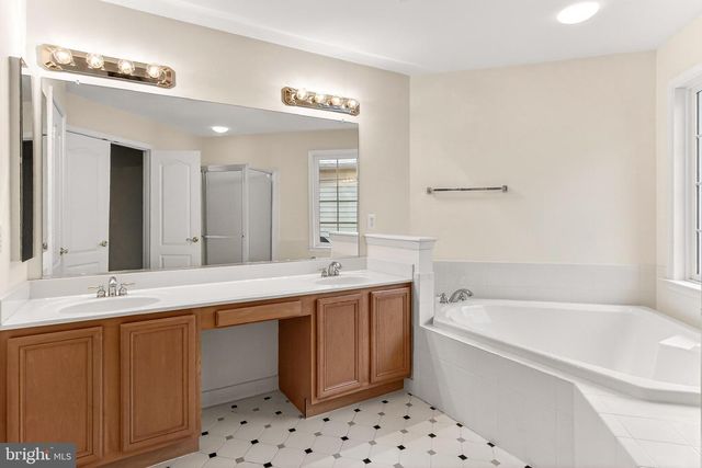 21321 SMALL BRANCH PL, Broadlands, VA 20148