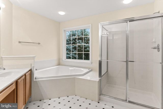 21321 SMALL BRANCH PL, Broadlands, VA 20148