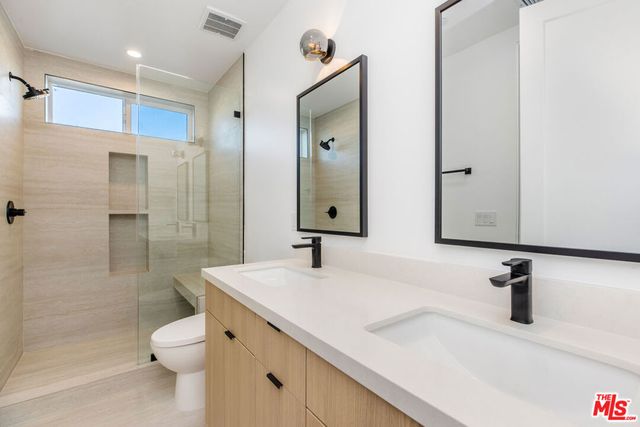 5223 W 20th Street, Los Angeles, CA 90016