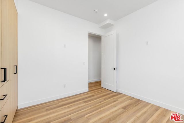 5223 W 20th Street, Los Angeles, CA 90016