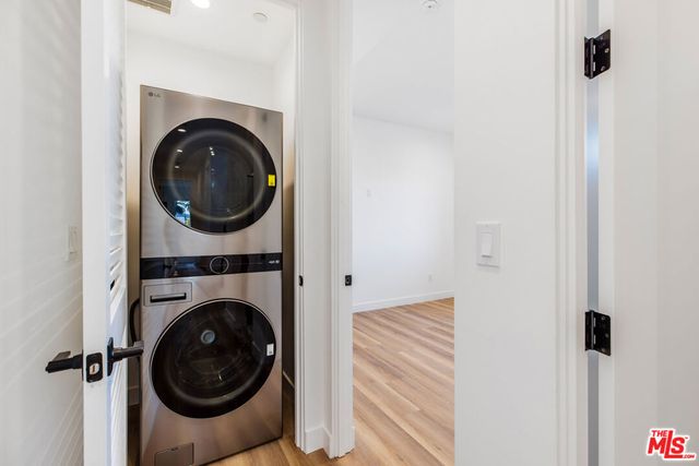 5223 W 20th Street, Los Angeles, CA 90016