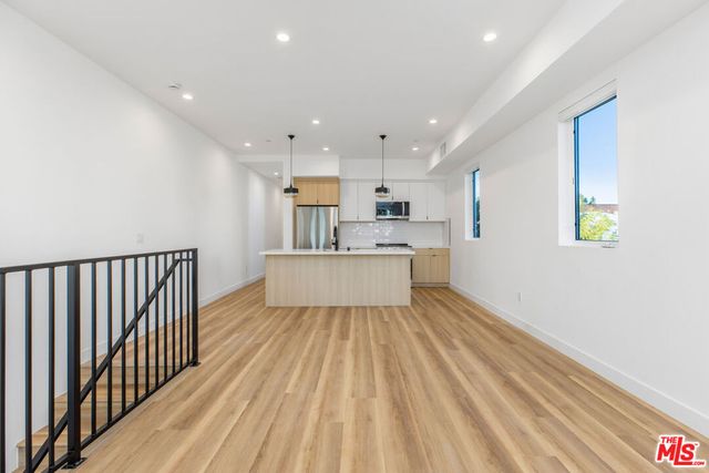 5223 W 20th Street, Los Angeles, CA 90016