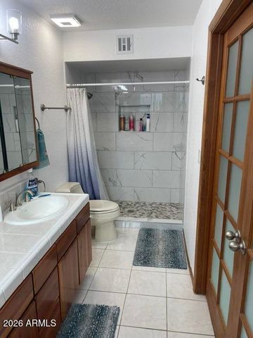 3164 W MEADOW Drive, Phoenix, AZ 85053