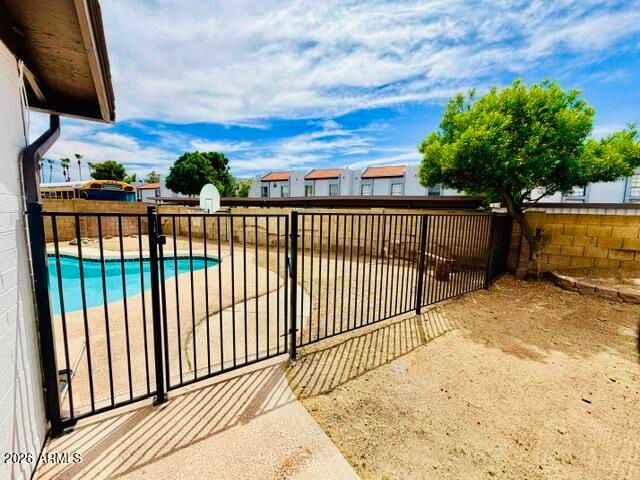 3164 W MEADOW Drive, Phoenix, AZ 85053