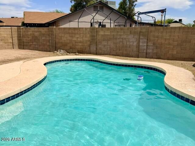 3164 W MEADOW Drive, Phoenix, AZ 85053