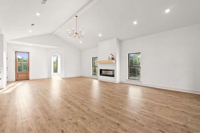 46 Lieblong Road, Greenbrier, AR 72058