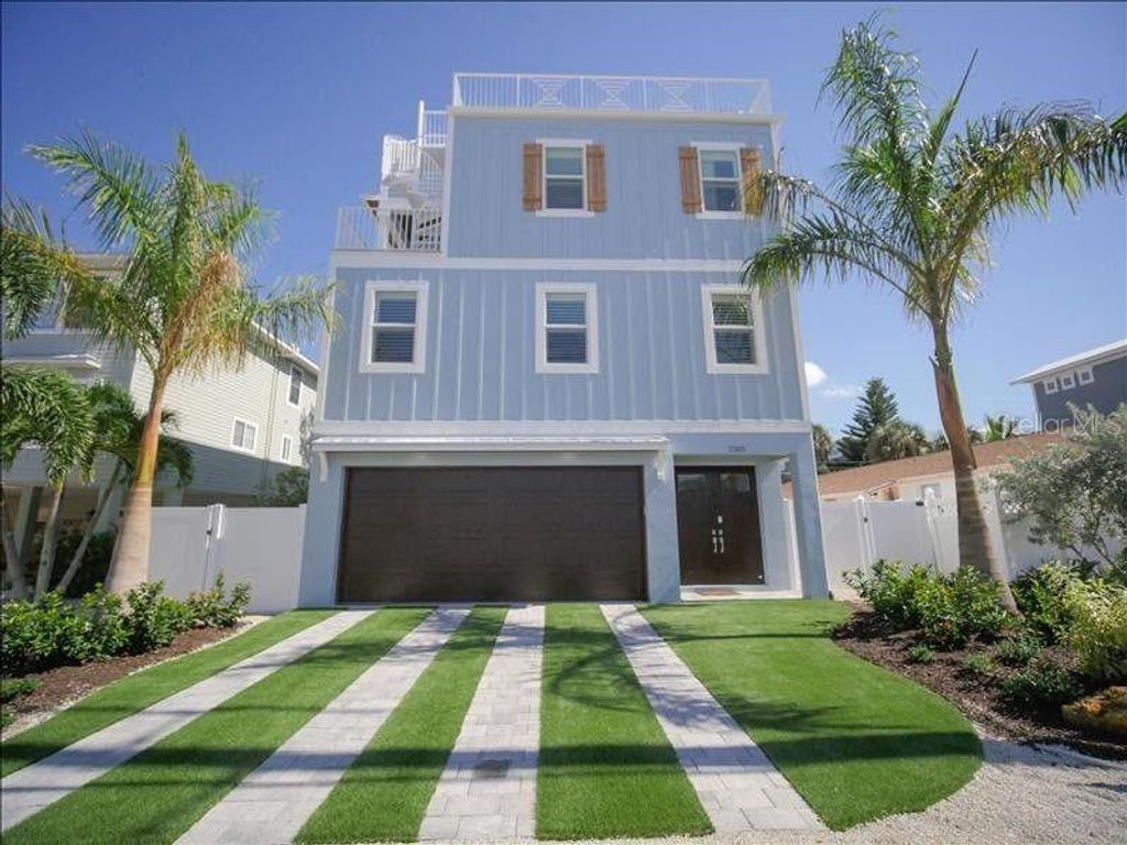 2305 AVENUE C, Bradenton Beach, FL 34217