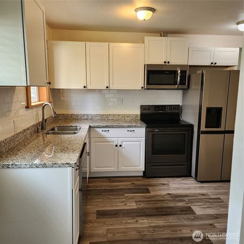 705 E 54th Street, Tacoma, WA 98404