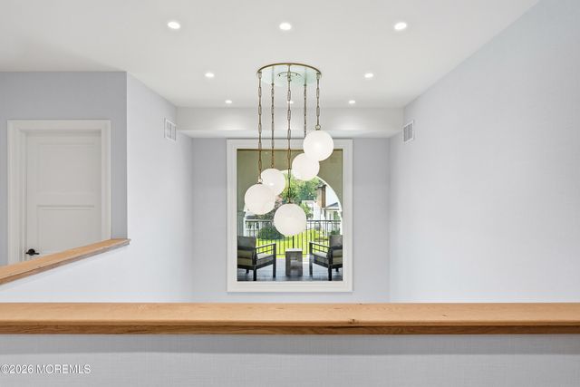 13 Johnston Street, Oakhurst, NJ 07755