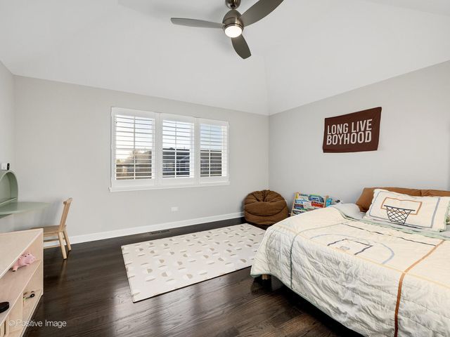 14277 Lacey Drive, Lemont, IL 60439