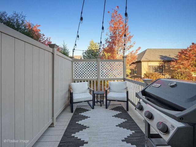 14277 Lacey Drive, Lemont, IL 60439