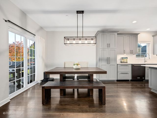 14277 Lacey Drive, Lemont, IL 60439