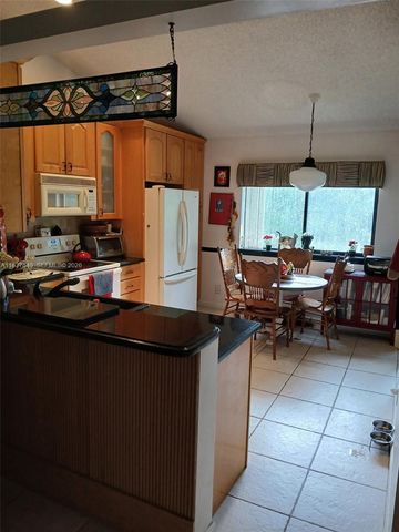 1022 NW 105th Avenue D119, Plantation, FL 33322