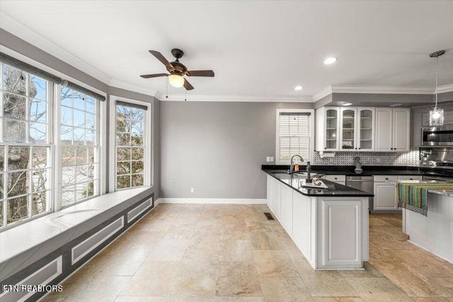 184 Oonoga Way, Loudon, TN 37774