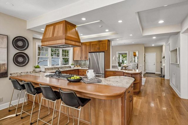 14330 Paul Avenue, Saratoga, CA 95070
