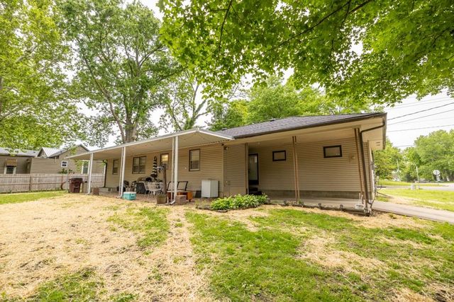 514 E Green Street, Clinton, MO 64735