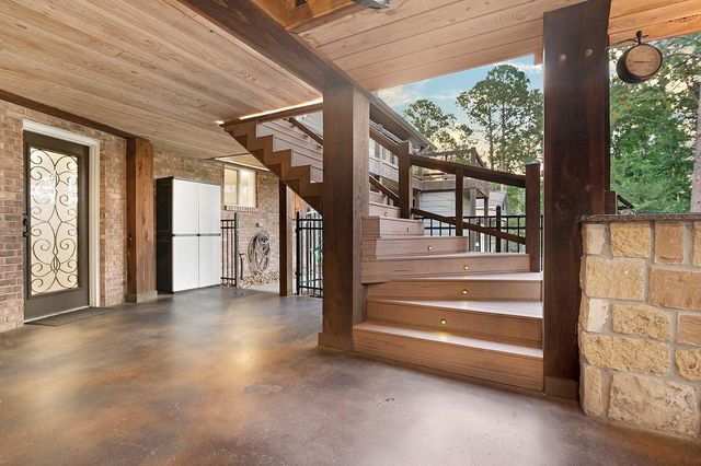 671 Lakeshore Drive, Brookeland, TX 75931