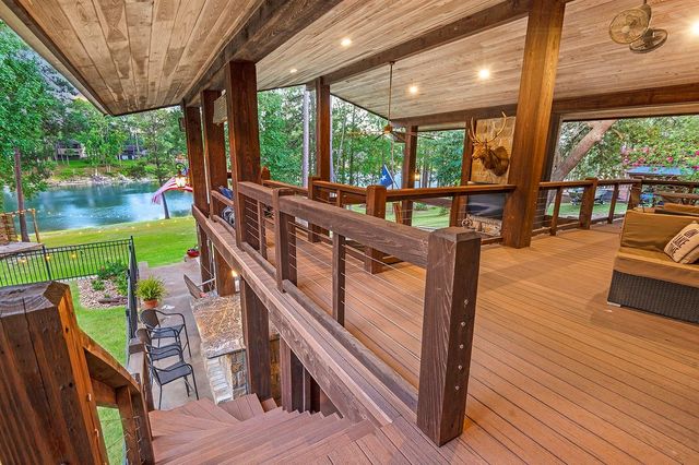 671 Lakeshore Drive, Brookeland, TX 75931