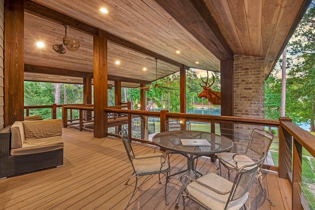 671 Lakeshore Drive, Brookeland, TX 75931