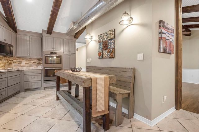 671 Lakeshore Drive, Brookeland, TX 75931