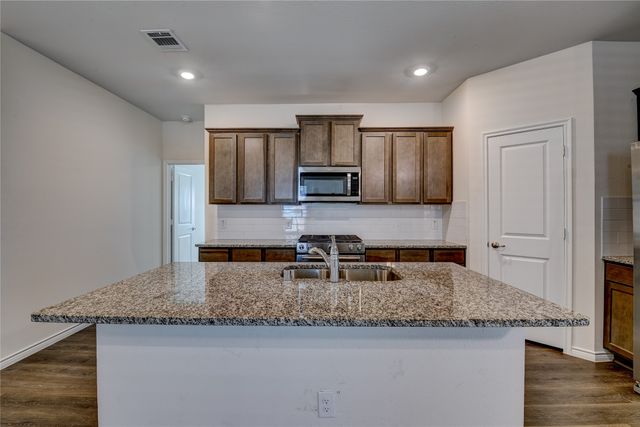 604 Calm Springs Drive, Princeton, TX 75407