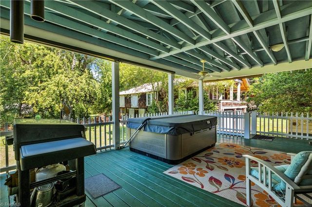 637 Stokesburg Road, Walnut Cove, NC 27052