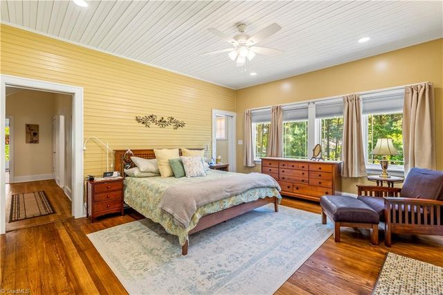 637 Stokesburg Road, Walnut Cove, NC 27052