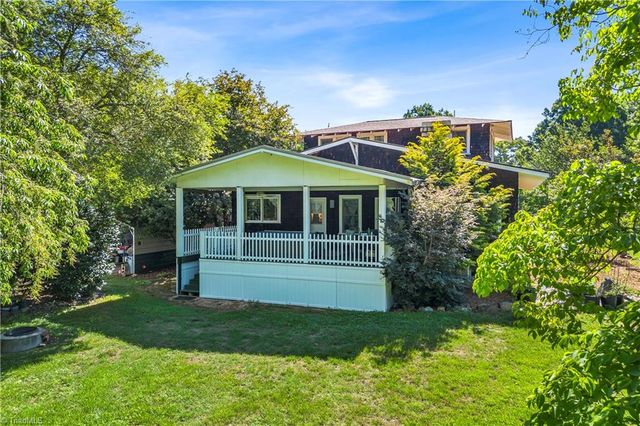 637 Stokesburg Road, Walnut Cove, NC 27052