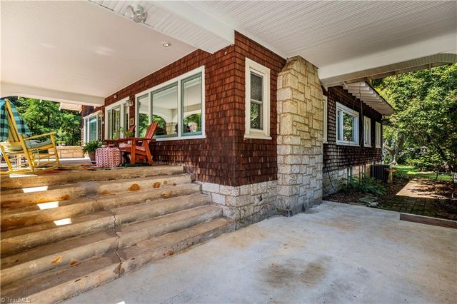 637 Stokesburg Road, Walnut Cove, NC 27052