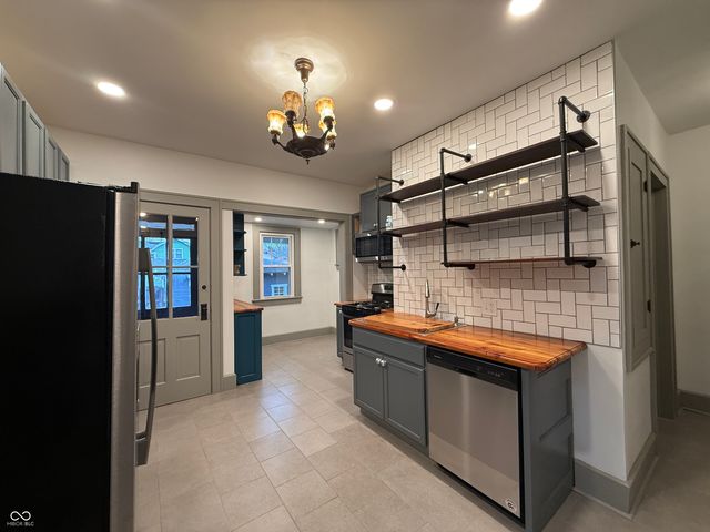 618 N Bosart Avenue, Indianapolis, IN 46201