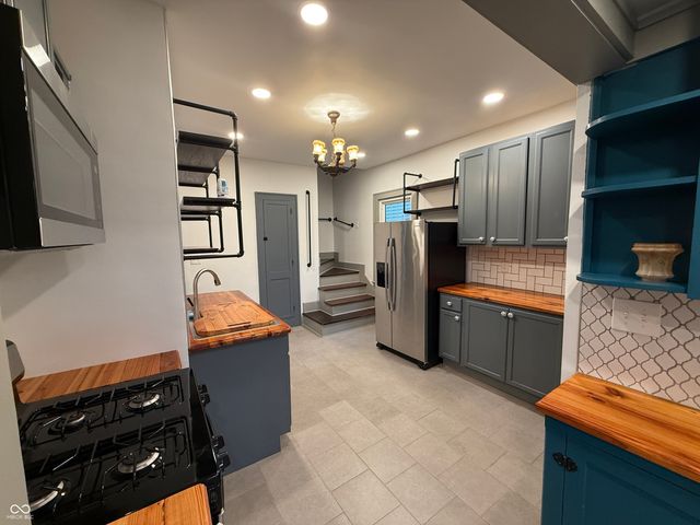 618 N Bosart Avenue, Indianapolis, IN 46201