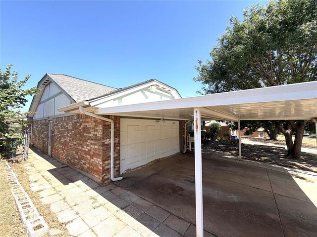 109 W Campbell Drive, Midwest City, OK 73110