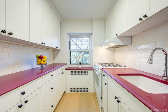 35-24 78th Street A48, Jackson Heights, NY 11372