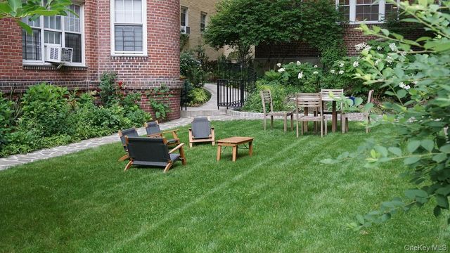 35-24 78th Street A48, Jackson Heights, NY 11372