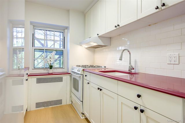 35-24 78th Street A48, Jackson Heights, NY 11372
