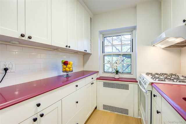 35-24 78th Street A48, Jackson Heights, NY 11372